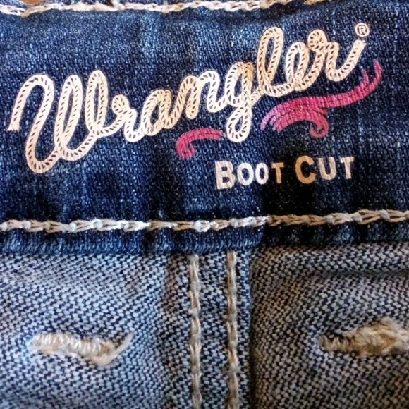 Wrangler Boot Cut Jeans - Picture 4 of 5